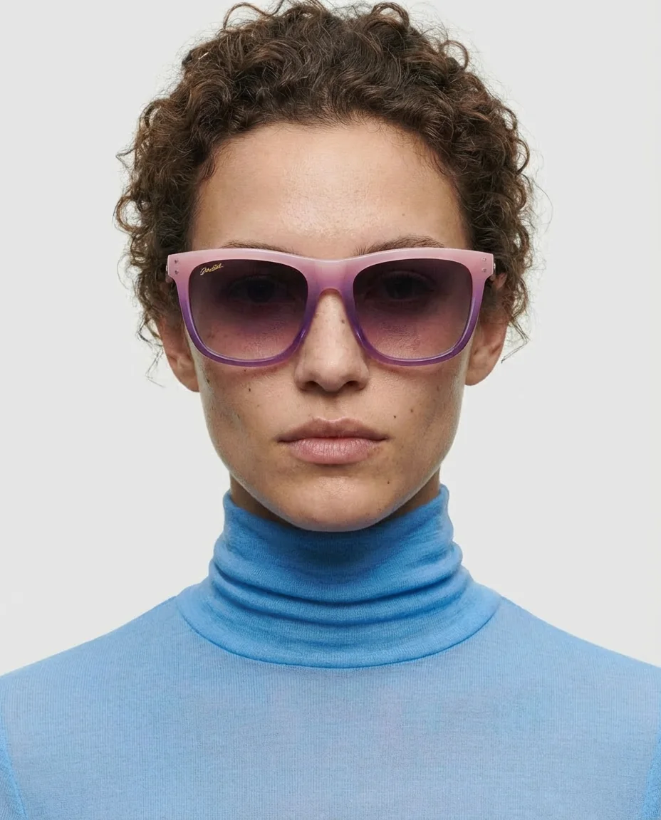 Gafas, imagen 2 de campaña visual con IA